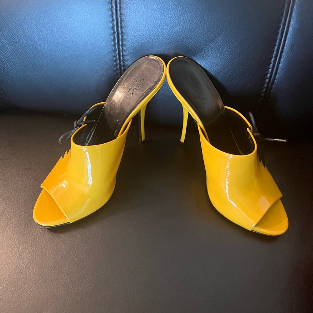 Gucci Yellow and Black Stiletto Heels